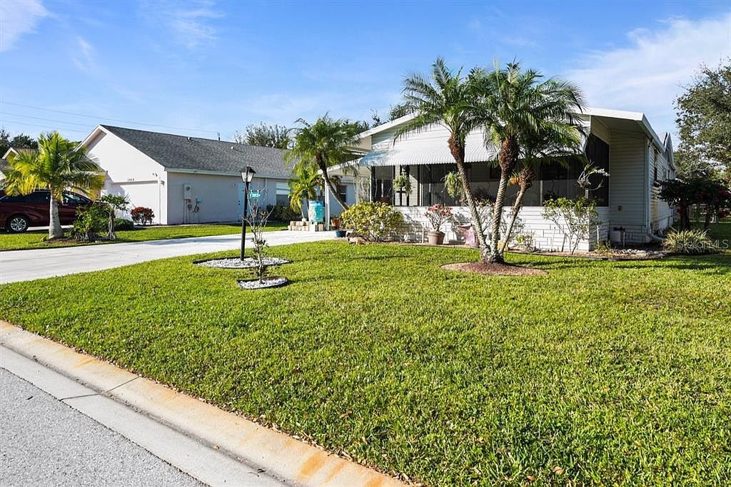 2853 SW Versailles Ter Stuart, FL 34997 - Thumbnail 4