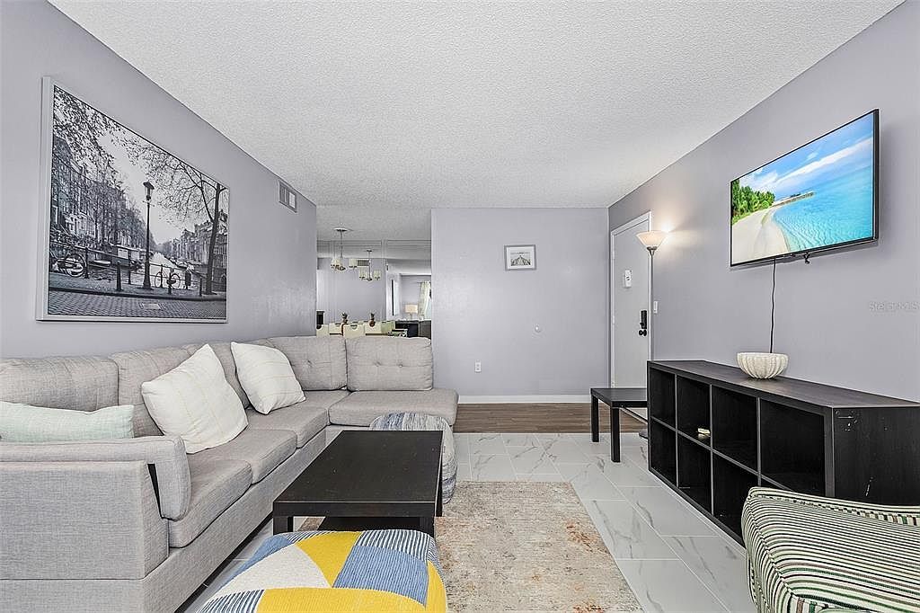 3245 Beneva Rd UNIT 3245-201 Sarasota, FL 34232 - Thumbnail 4