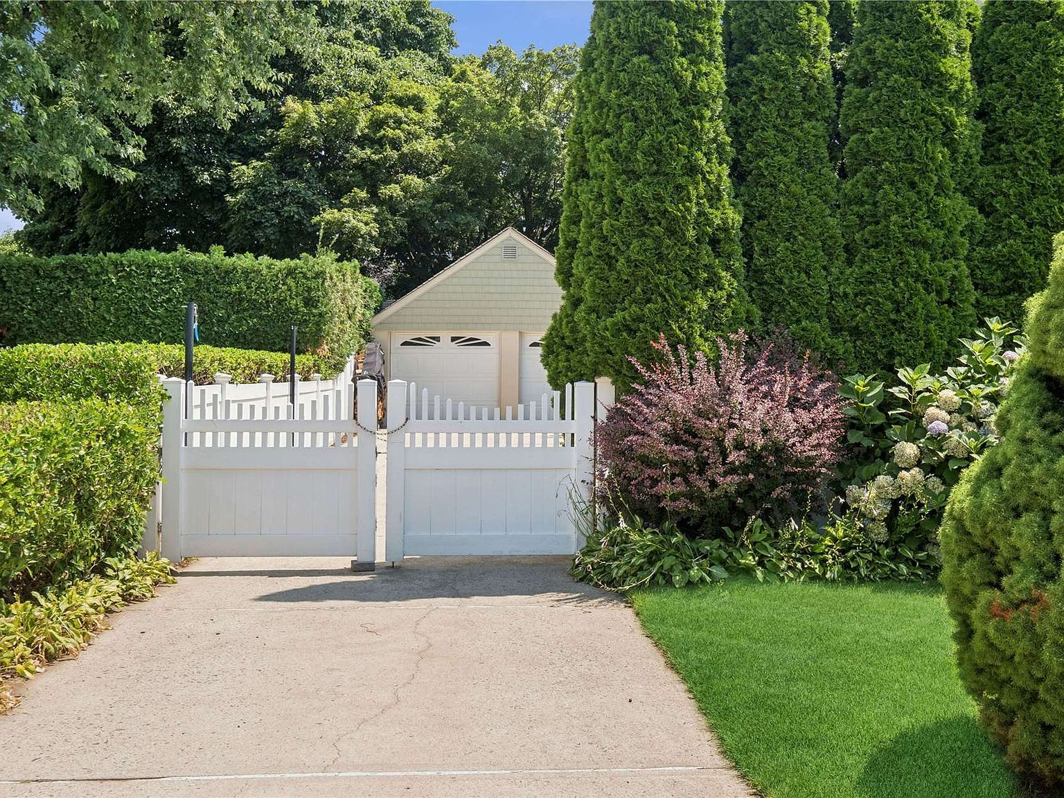 324 Wellington Rd Mineola, NY 11501 - Thumbnail 4