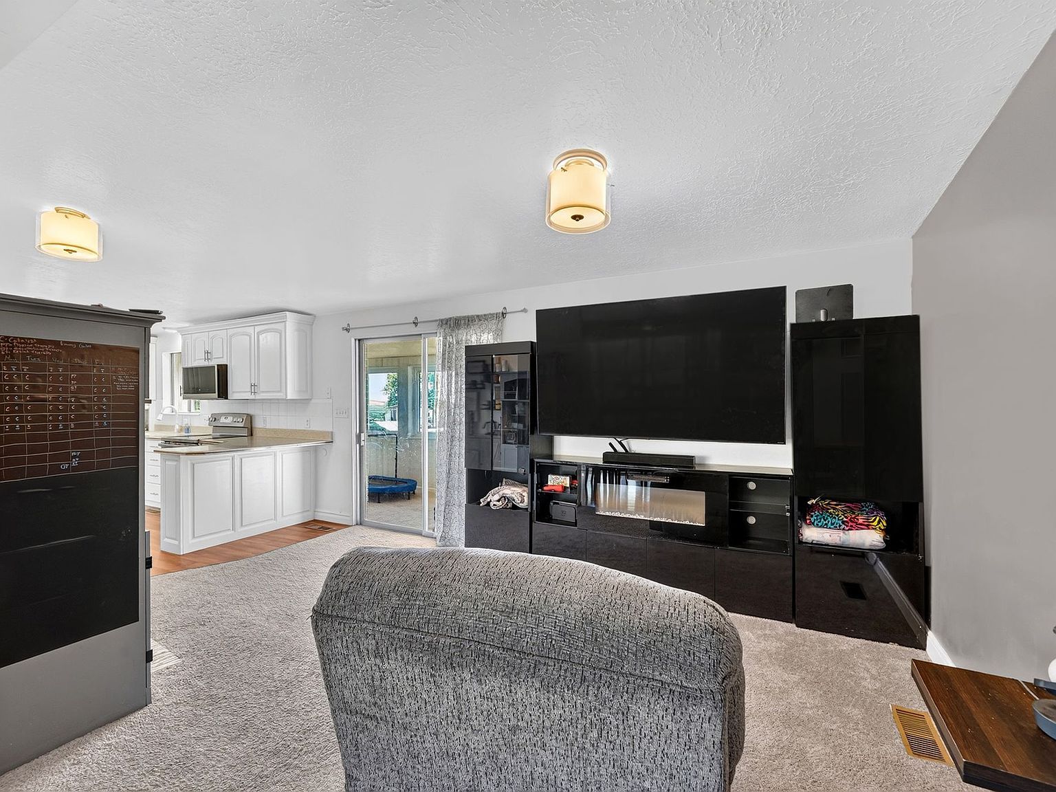 1045 Peach Dr Ogden, UT 84404 - Thumbnail 4