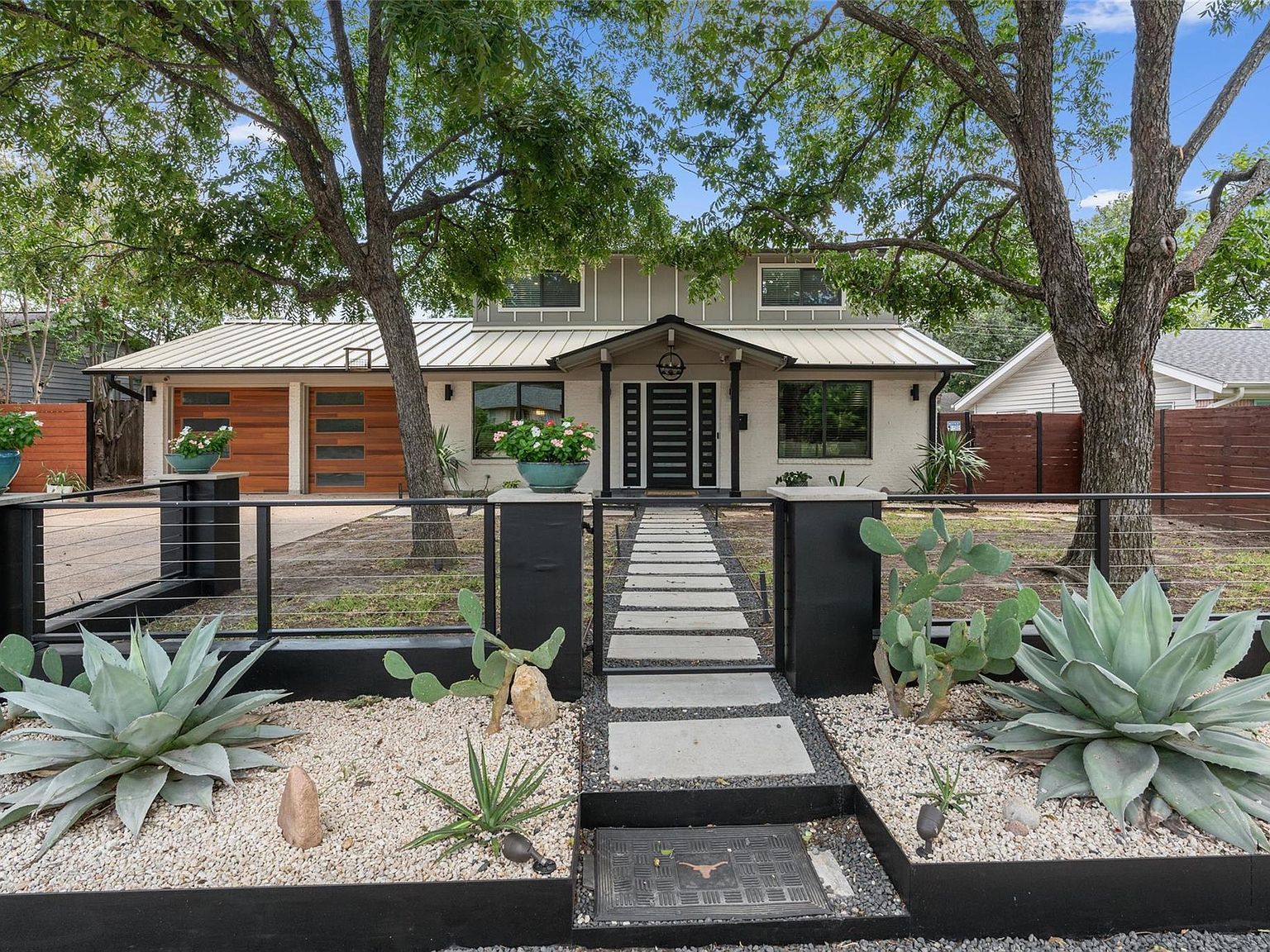 1911 Ohlen Rd Austin, TX 78757 - Thumbnail 4