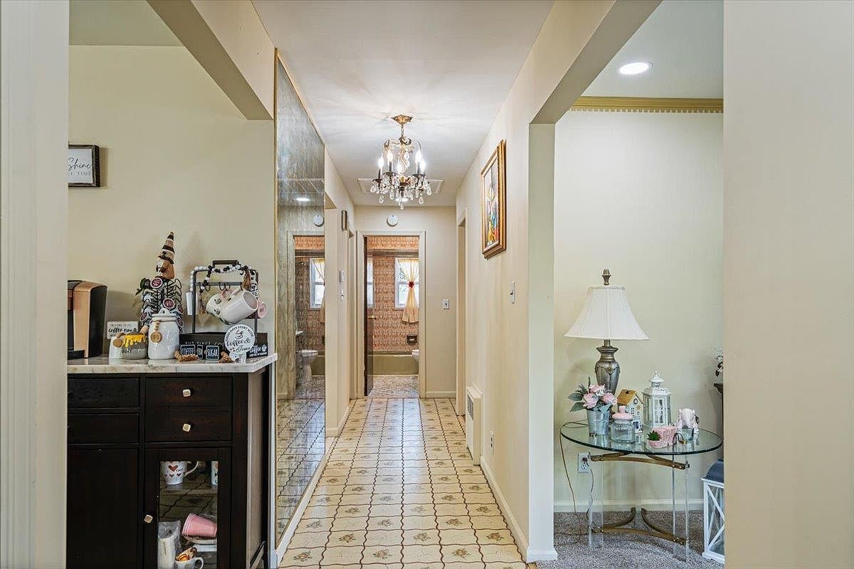 293 85th Ave Floral Park, NY 11001 - Thumbnail 4