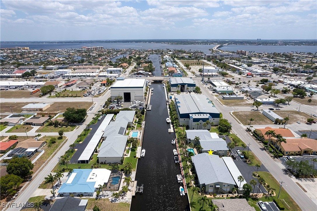 1409 SE 46th Ln APT 105 Cape Coral, FL 33904 - Thumbnail 4