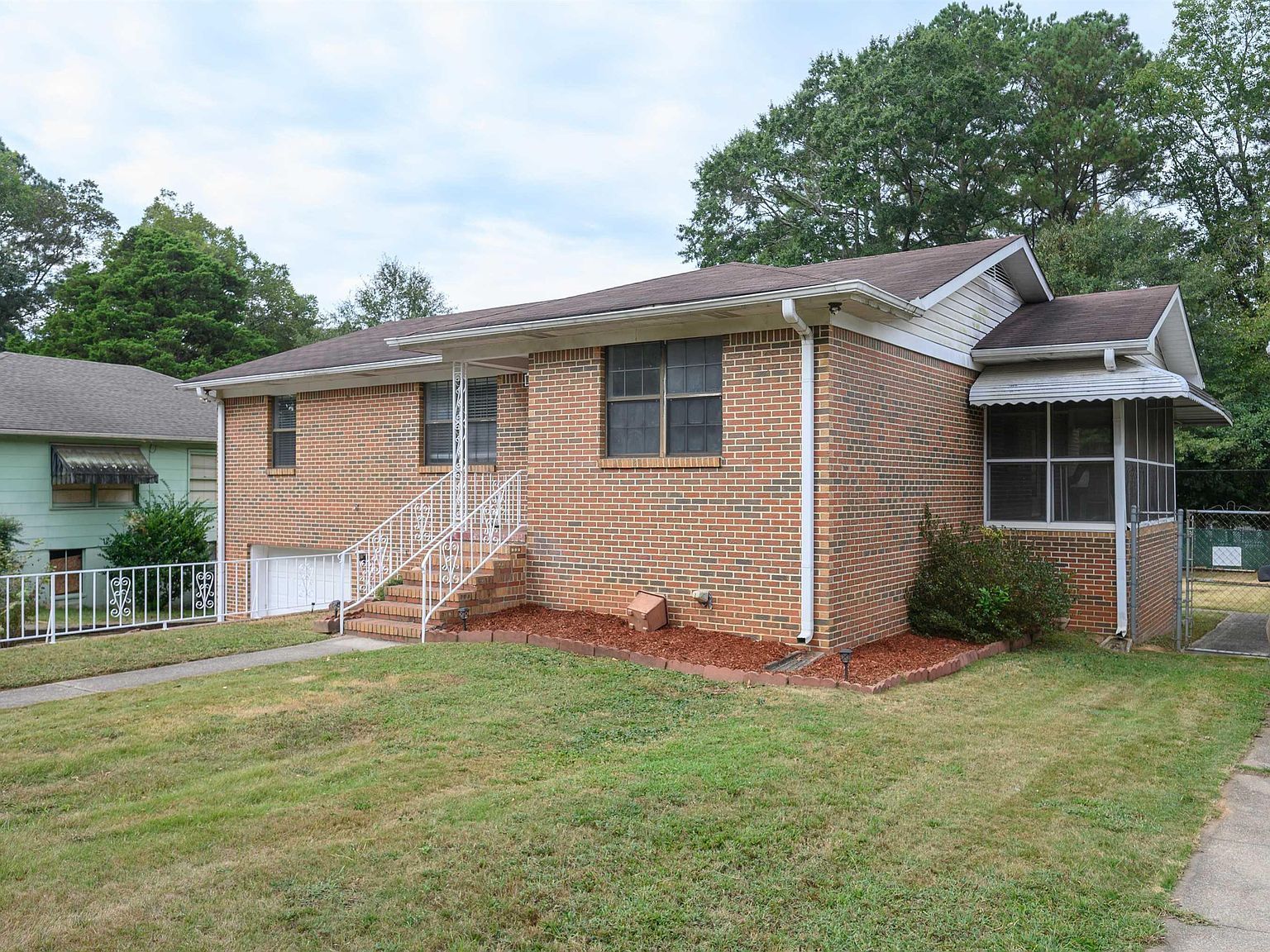 216 Holly St Bessemer, AL 35023 - Thumbnail 4