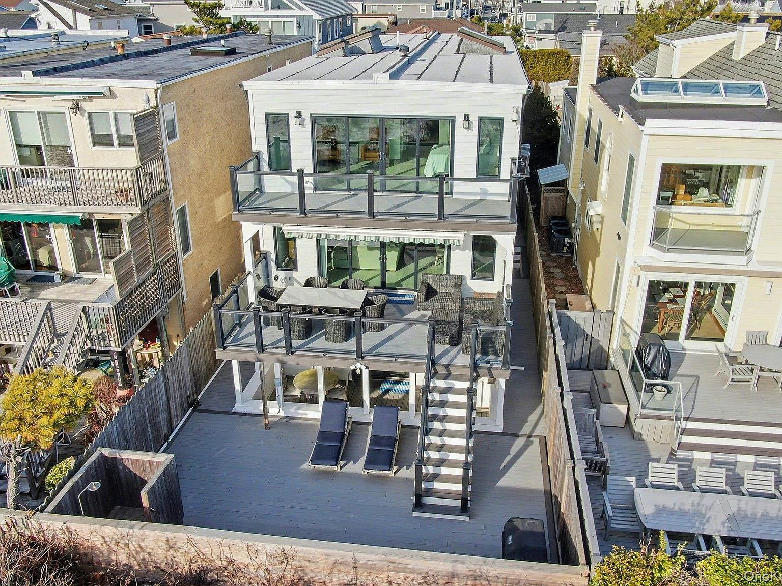 923 Oceanfront Long Beach, NY 11561 - Thumbnail 4