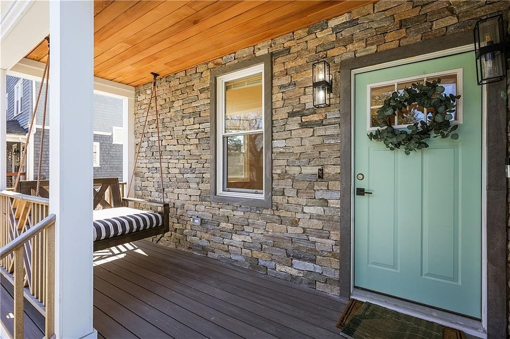 20 Summer St Newport, RI 02840 - Thumbnail 4