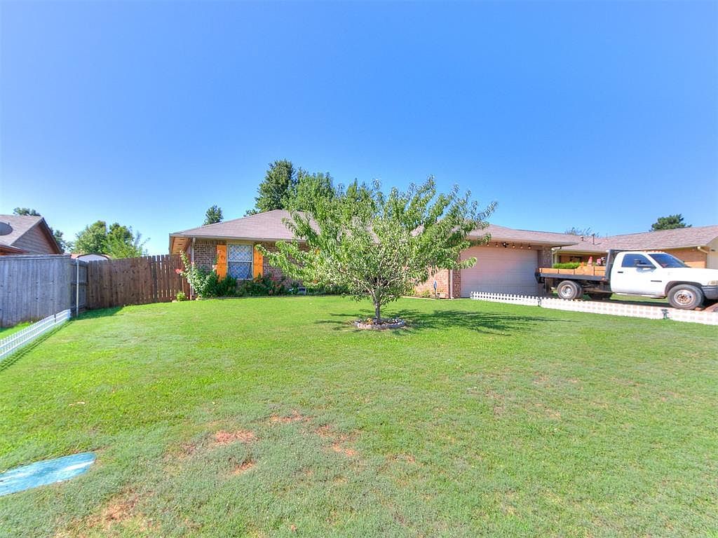 12012 Larkdale Dr Yukon, OK 73099 - Thumbnail 4