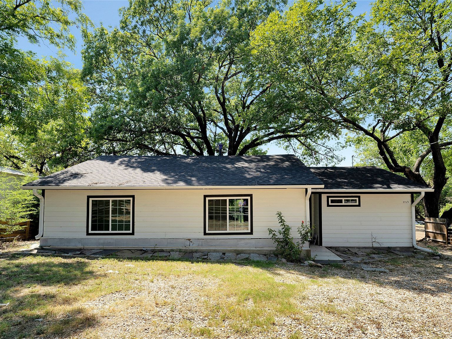 1125 Rodeo Center Blvd Mesquite, TX 75149 - Thumbnail 4