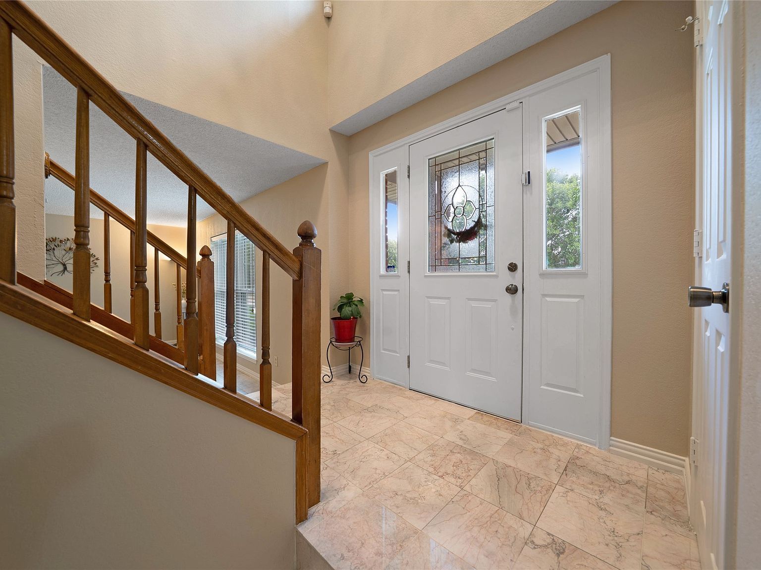 1109 Holly Dr Carrollton, TX 75010 - Thumbnail 4