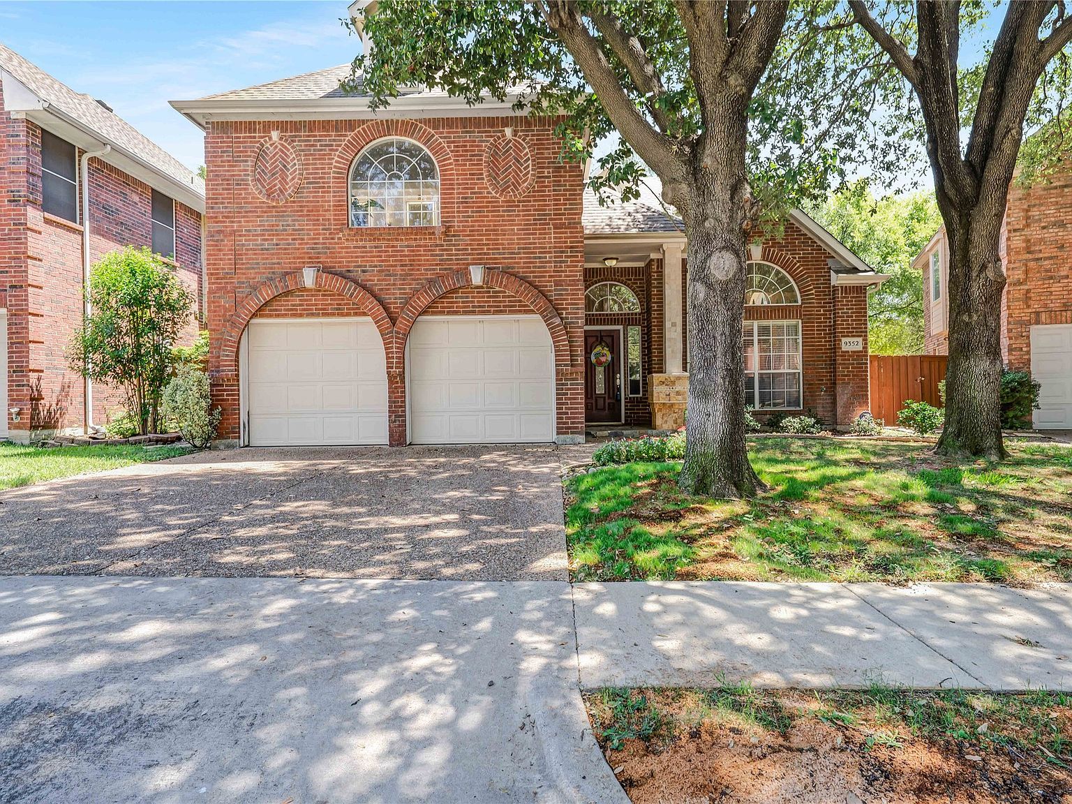 9352 Riverwalk Ln Irving, TX 75063 - Thumbnail 4