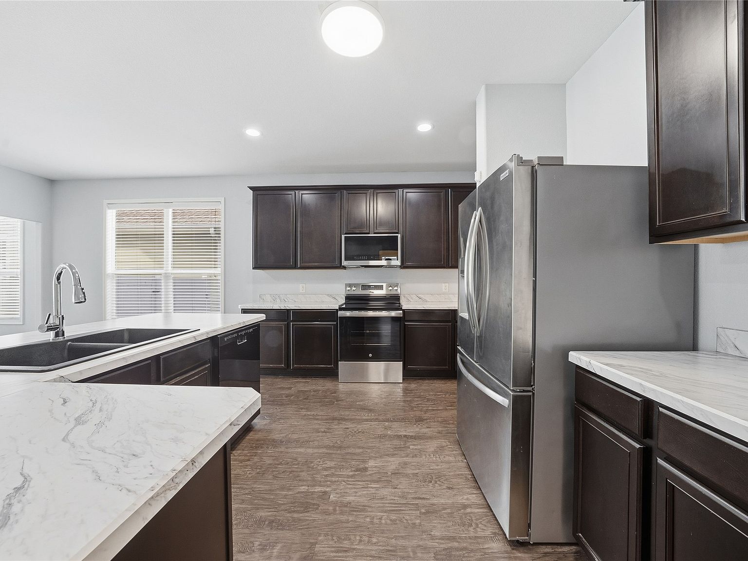 9032 Greene Dr Providence Village, TX 76227 - Thumbnail 4