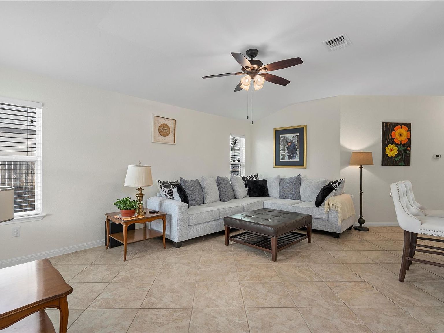 128 Moulins Ln Georgetown, TX 78626 - Thumbnail 4