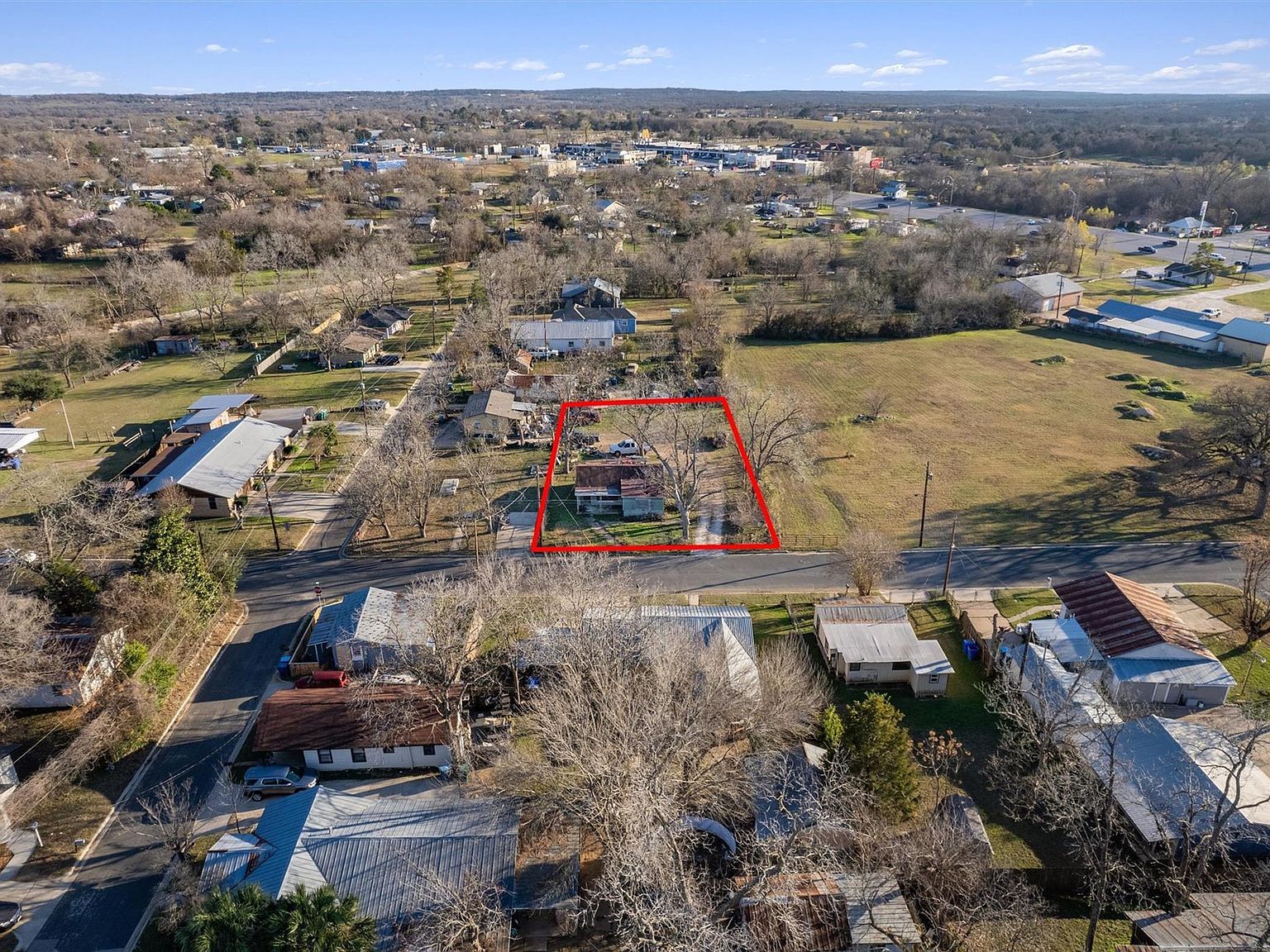 503 W Alamo St Elgin, TX 78621 - Thumbnail 4