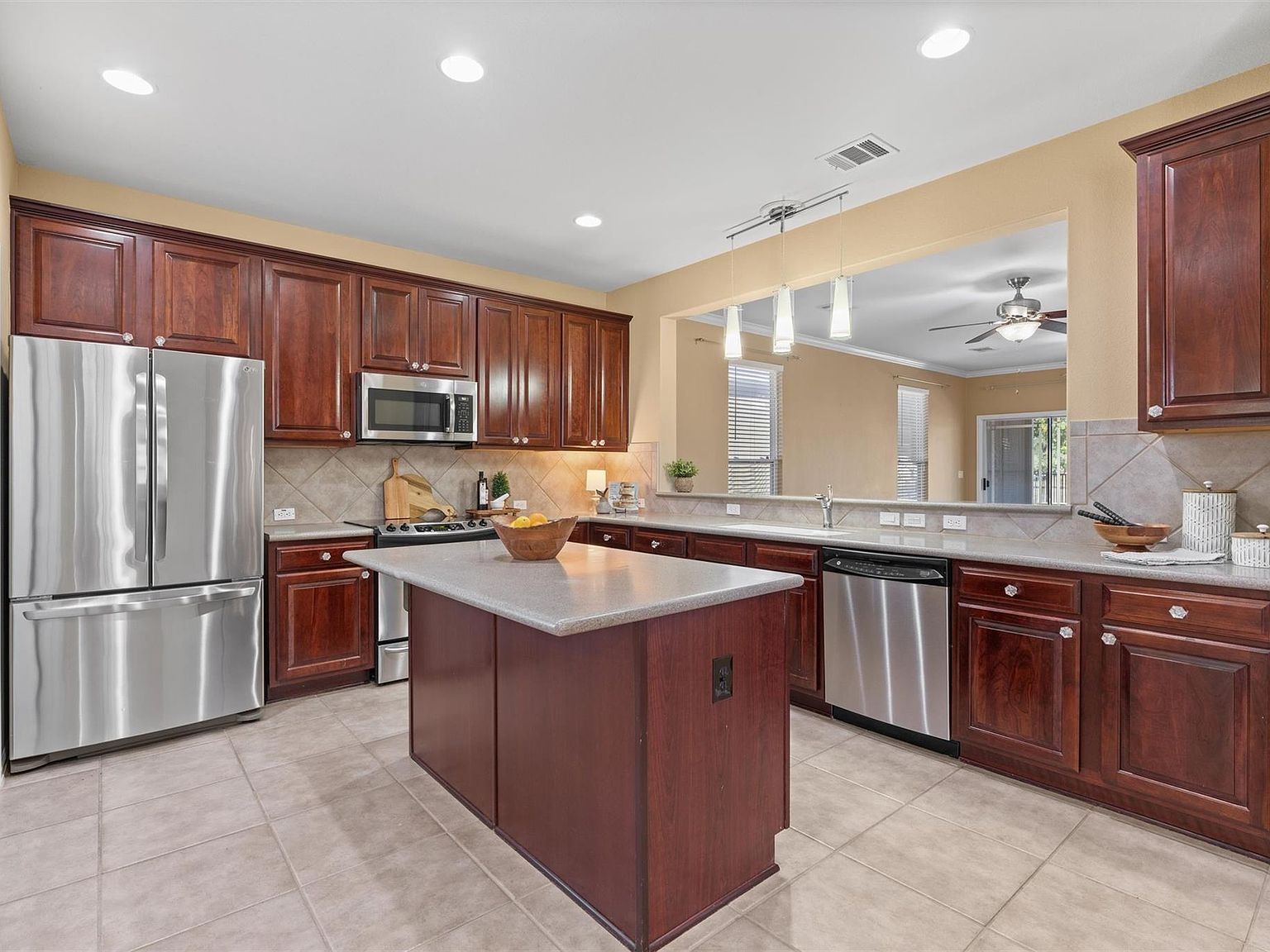 300 Cooper Lake Dr Georgetown, TX 78633 - Thumbnail 4