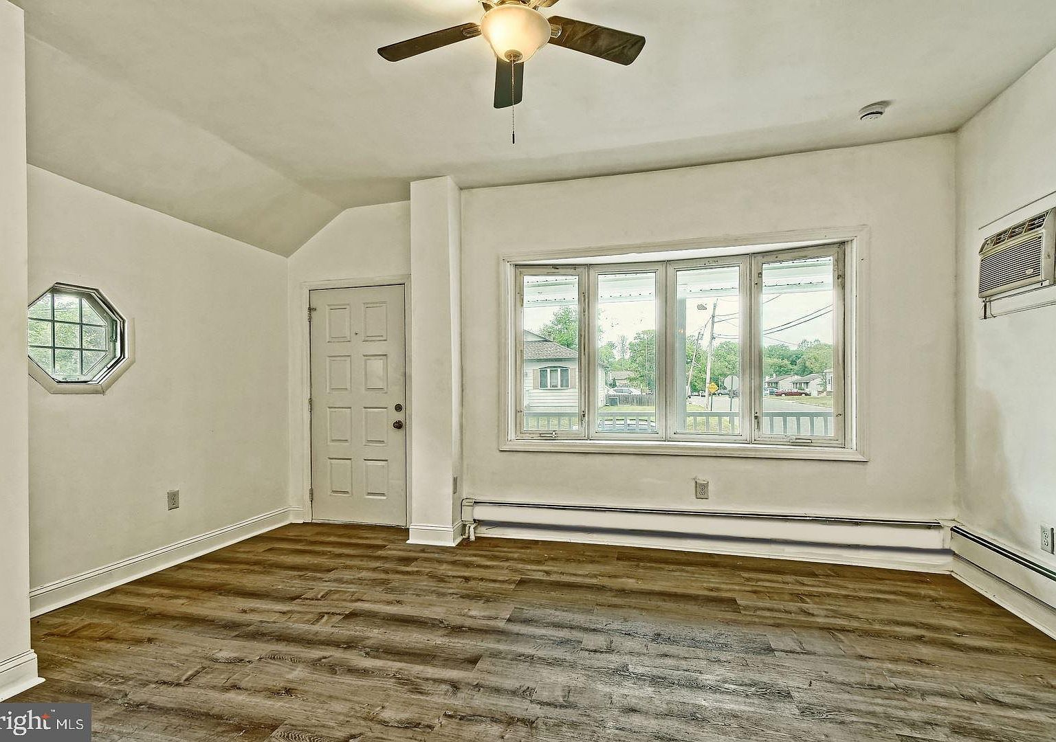 707 Red Bank Ave National Park, NJ 08063 - Thumbnail 4