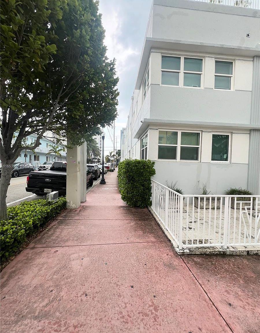 361 Collins Ave #A2 Miami Beach, FL 33139 - Thumbnail 4