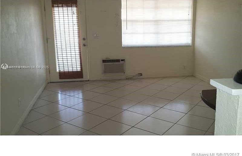 330 74th St APT 13 Miami Beach, FL 33141 - Thumbnail 4