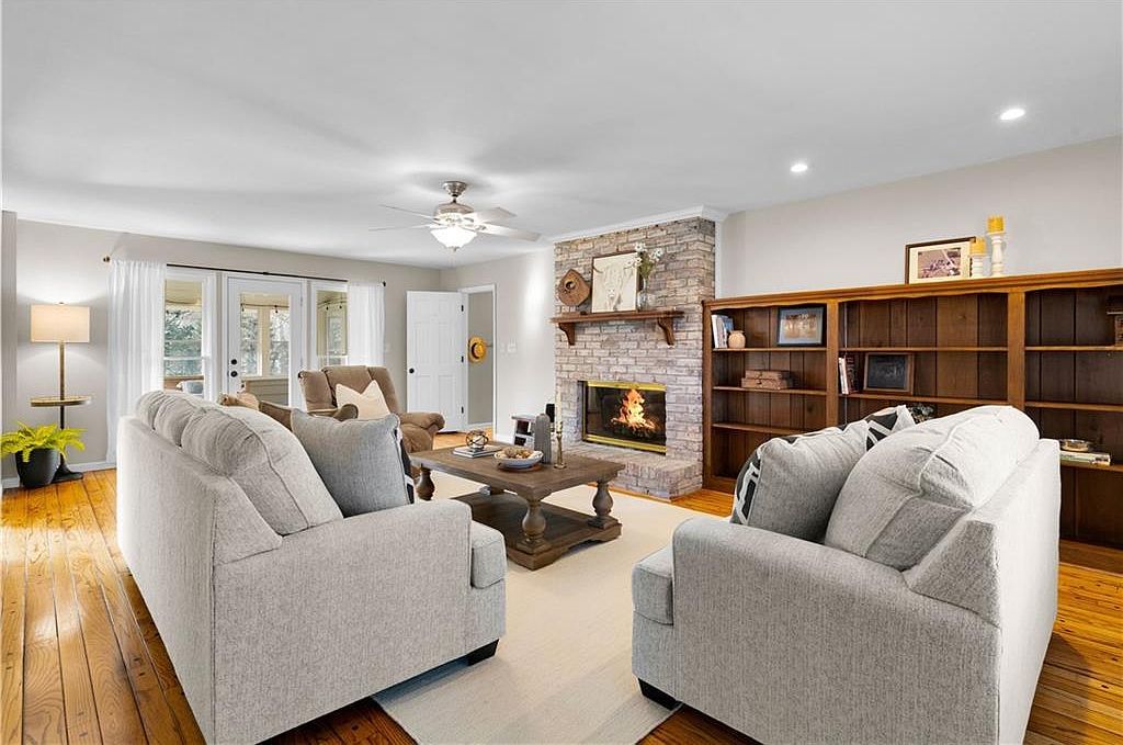 3011 Castleton Way Marietta, GA 30062 - Thumbnail 4