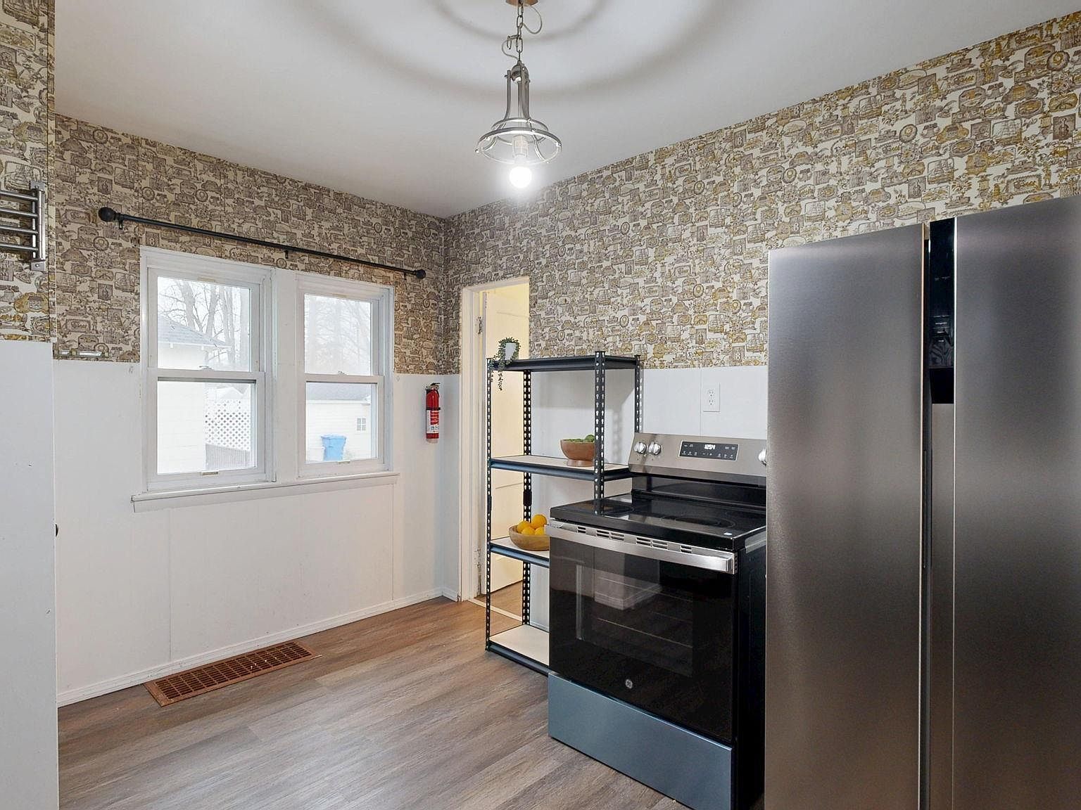 820 Mill St Midland, MI 48640 - Thumbnail 4