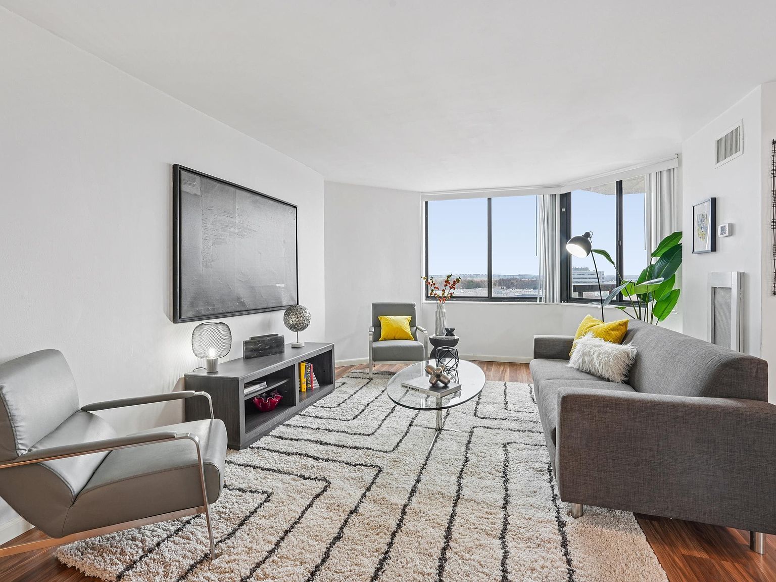 530 Harmon Cove Tower #530 Secaucus, NJ 07094 - Thumbnail 4