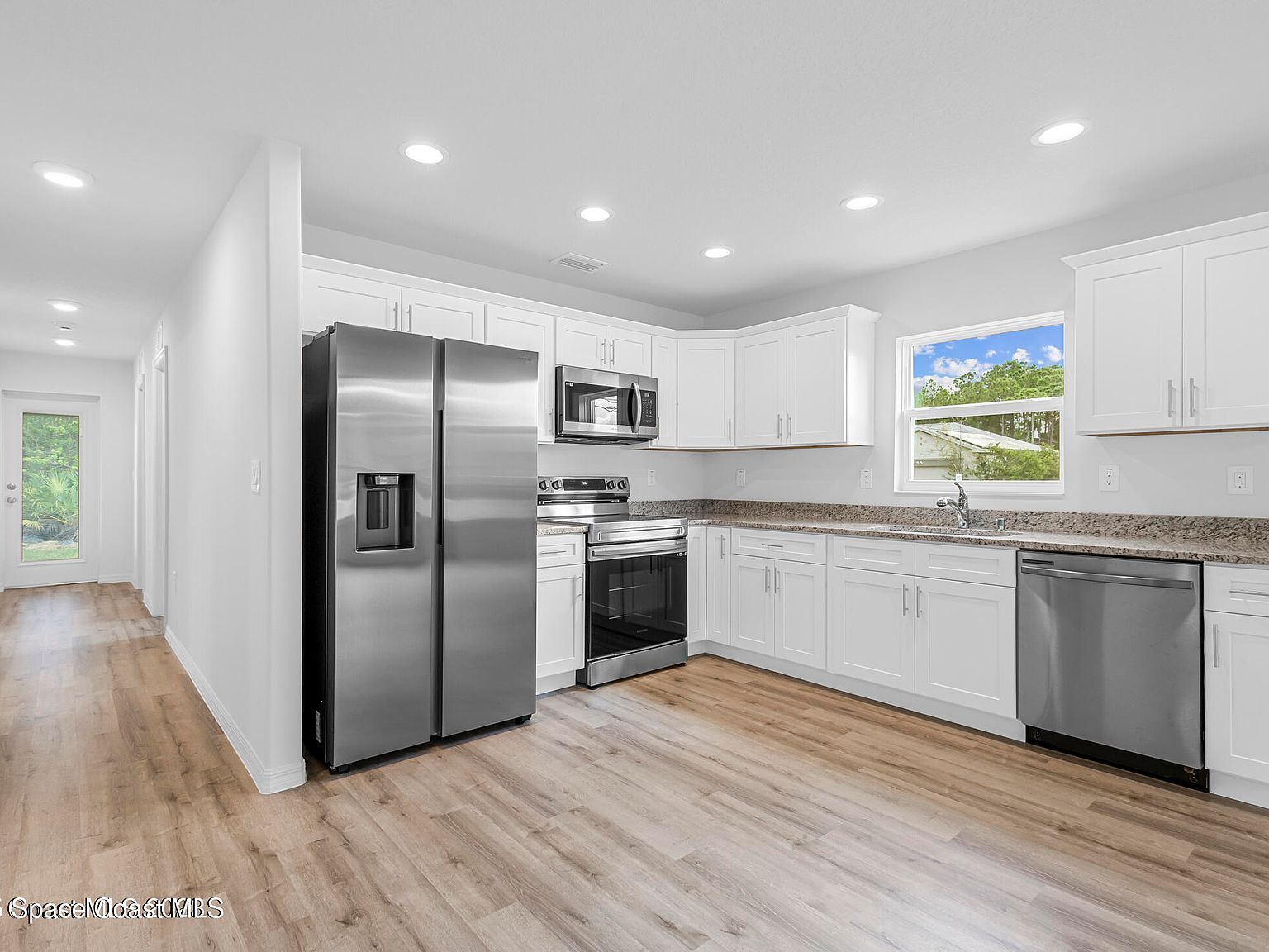 2870 San Filippo Dr SE Palm Bay, FL 32909 - Thumbnail 4