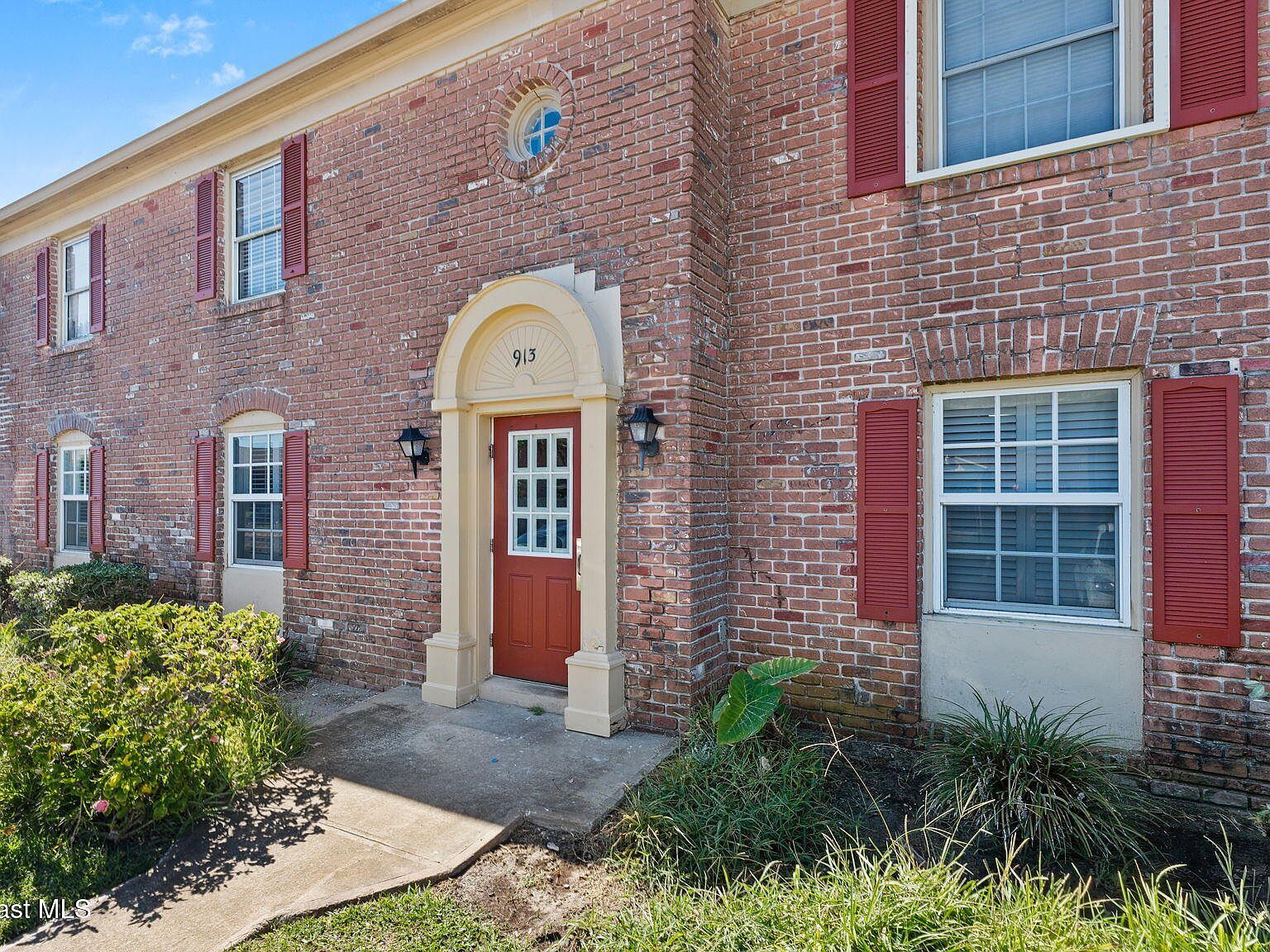 913 S Colonial Ct APT B Indian Harbour Beach, FL 32937 - Thumbnail 4