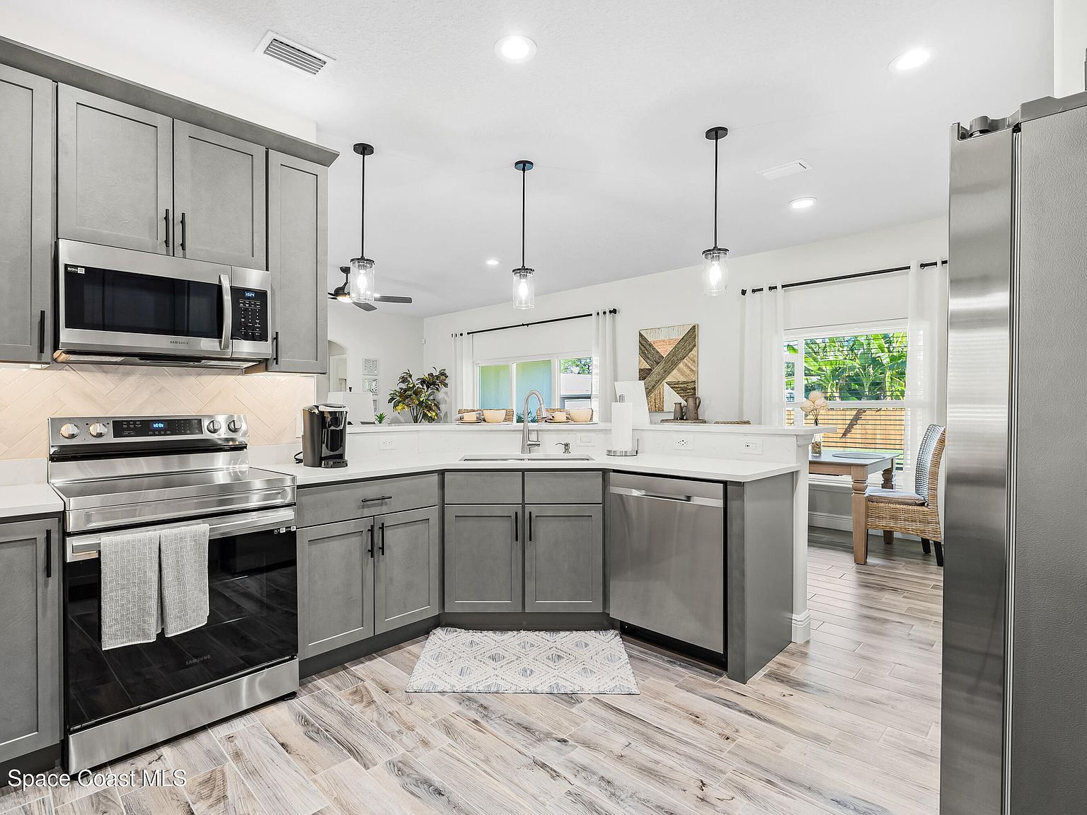 1019 Wing Rd SW Palm Bay, FL 32908 - Thumbnail 4