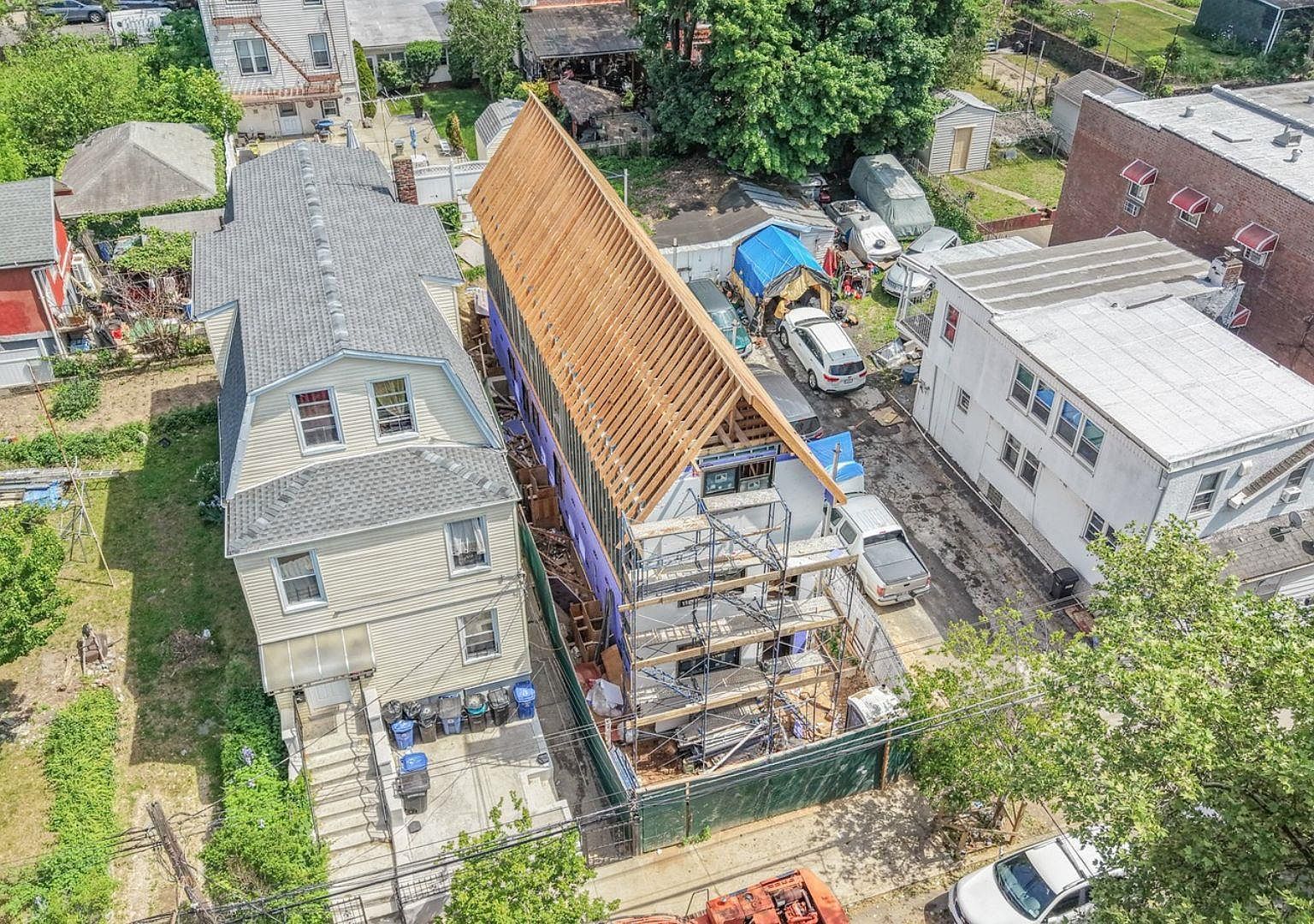4564 Matilda Ave Bronx, NY 10470 - Thumbnail 4