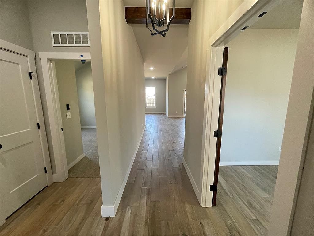 4604 Hambletonian Ln Mustang, OK 73064 - Thumbnail 4