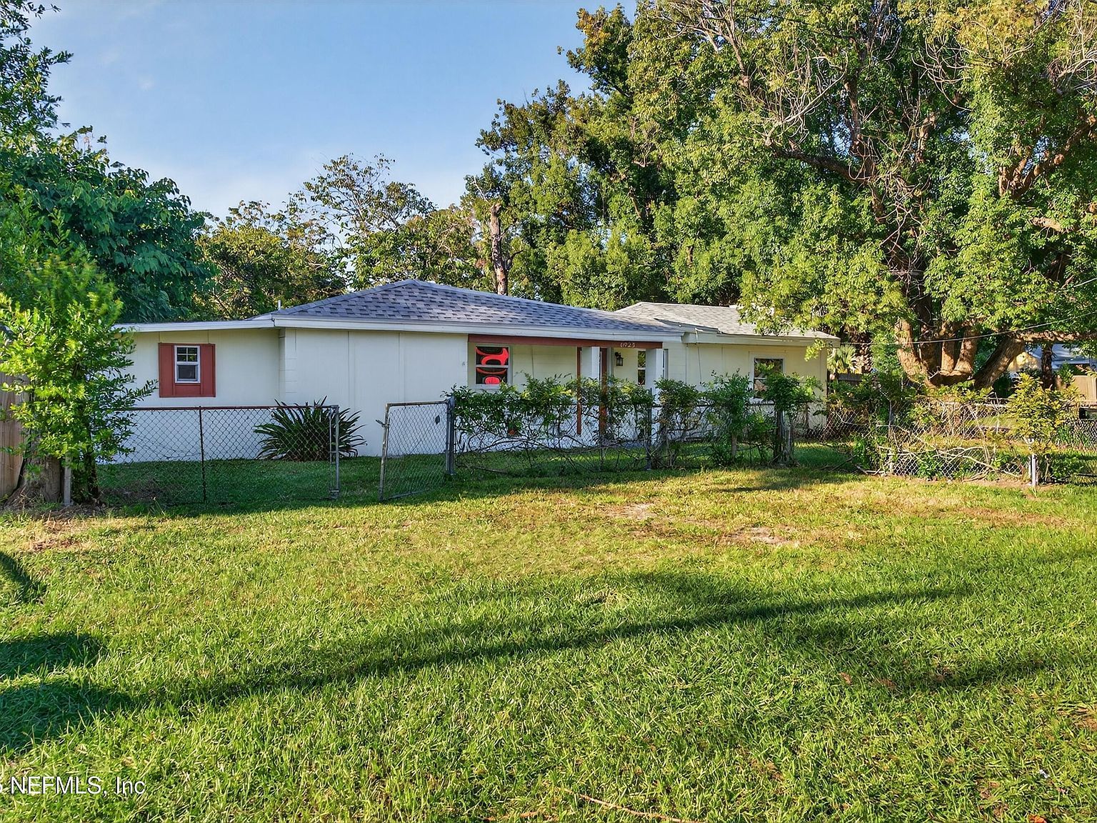 6923 King Arthur Rd N Jacksonville, FL 32211 - Thumbnail 4