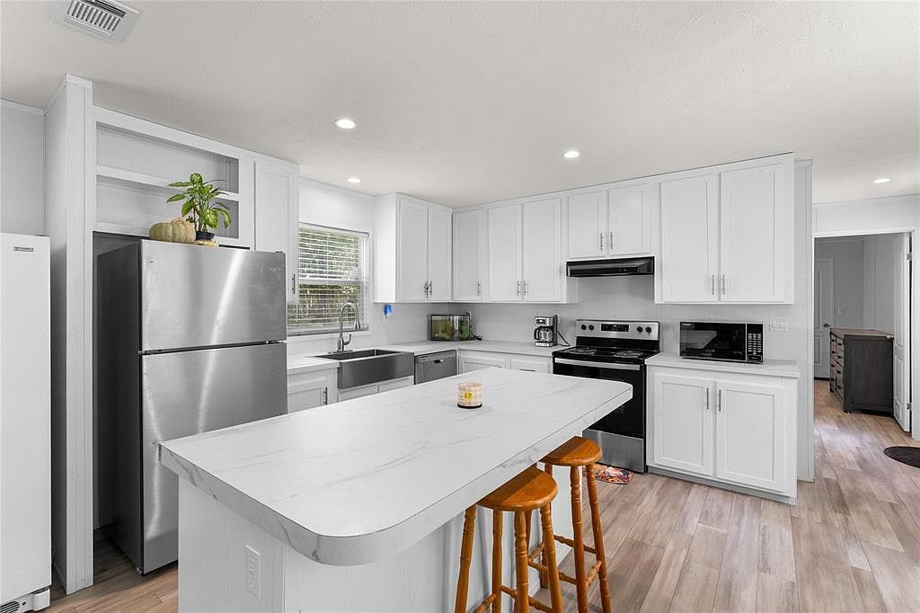 101 & 121 Humbird Cleveland, TX 77328 - Thumbnail 4