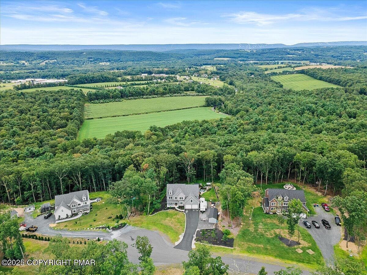 124 Red Bud Ln Kunkletown, PA 18058 - Thumbnail 4