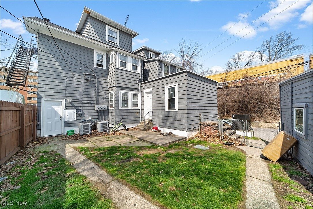 1335 West Blvd Cleveland, OH 44102 - Thumbnail 4