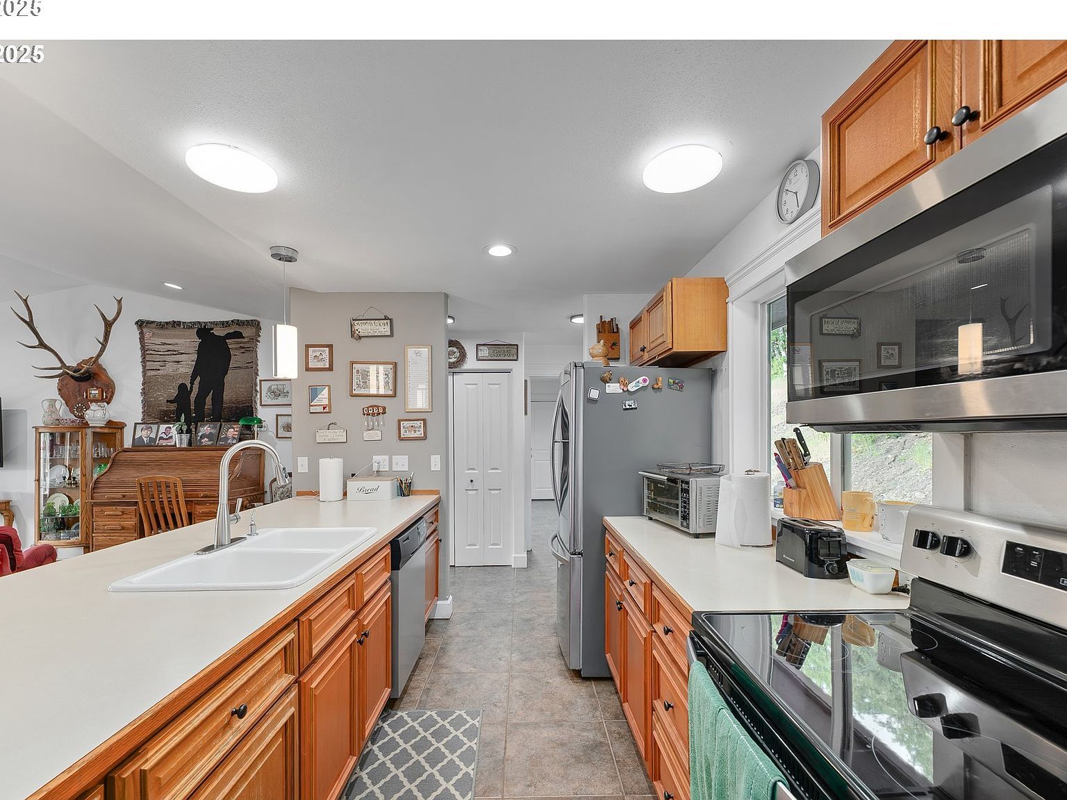 460 Huckleberry Mount Ln Riddle, OR 97469 - Thumbnail 4