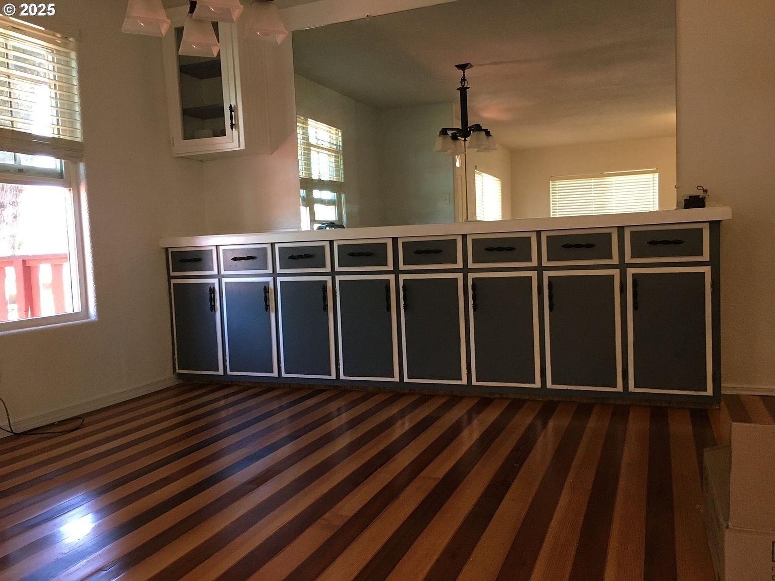 501 S 5th St Springfield, OR 97477 - Thumbnail 4