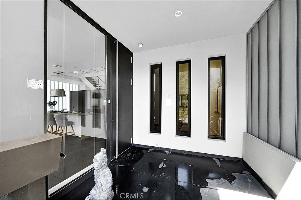 9 Temple Ave Long Beach, CA 90803 - Thumbnail 4