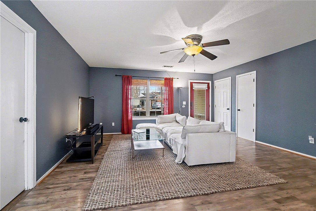 340 W Circle Dr Fayetteville, AR 72701 - Thumbnail 4