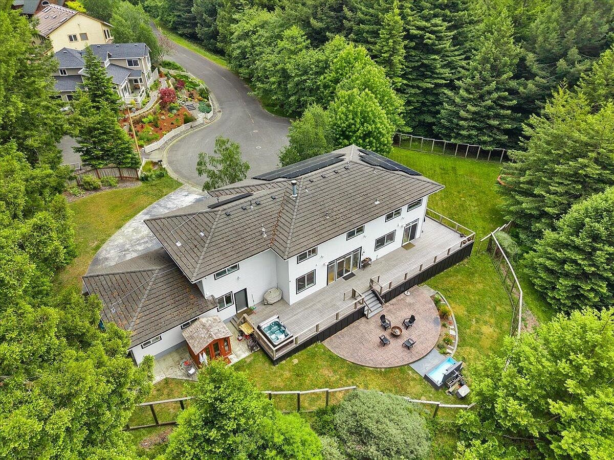 1346 Diamond Dr Arcata, CA 95521 - Thumbnail 4