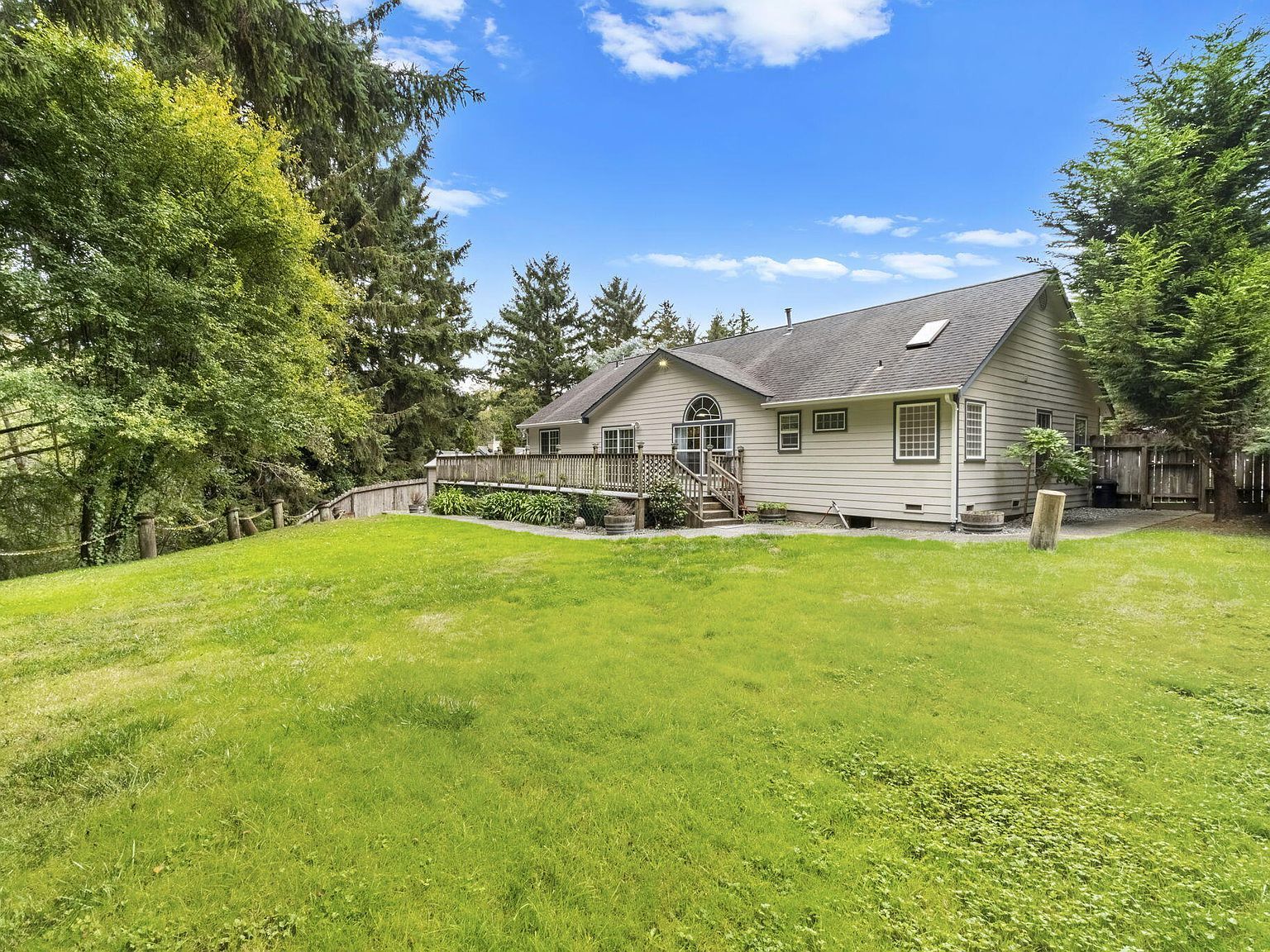 1320 Brady Ct McKinleyville, CA 95519 - Thumbnail 4