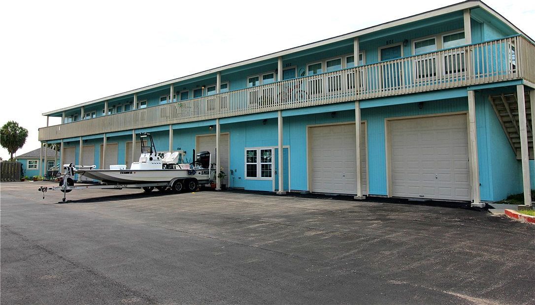 1809 Hillcrest Dr Rockport, TX 78382 - Thumbnail 4