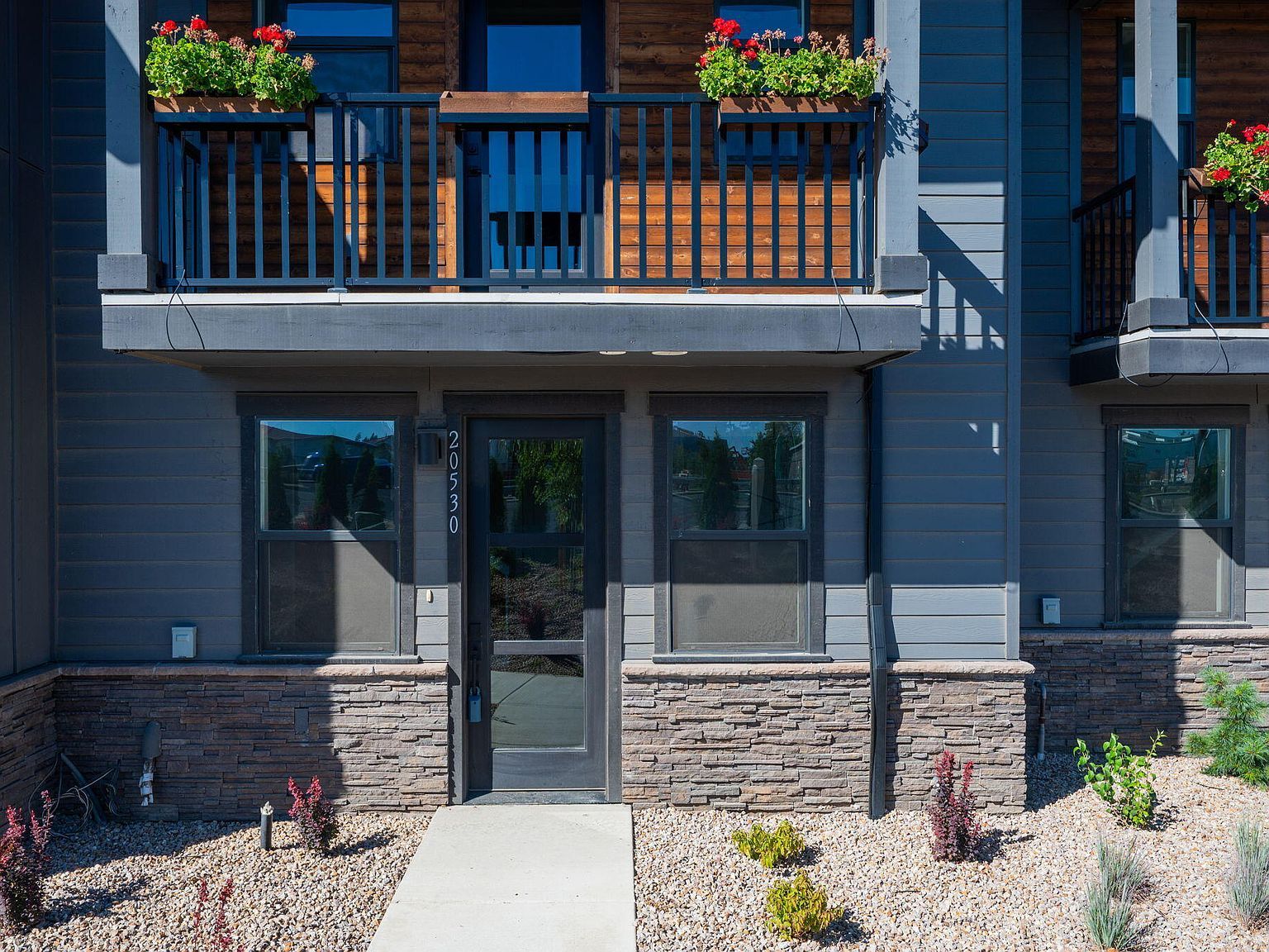 20530 NE Empire Ave Bend, OR 97701 - Thumbnail 4