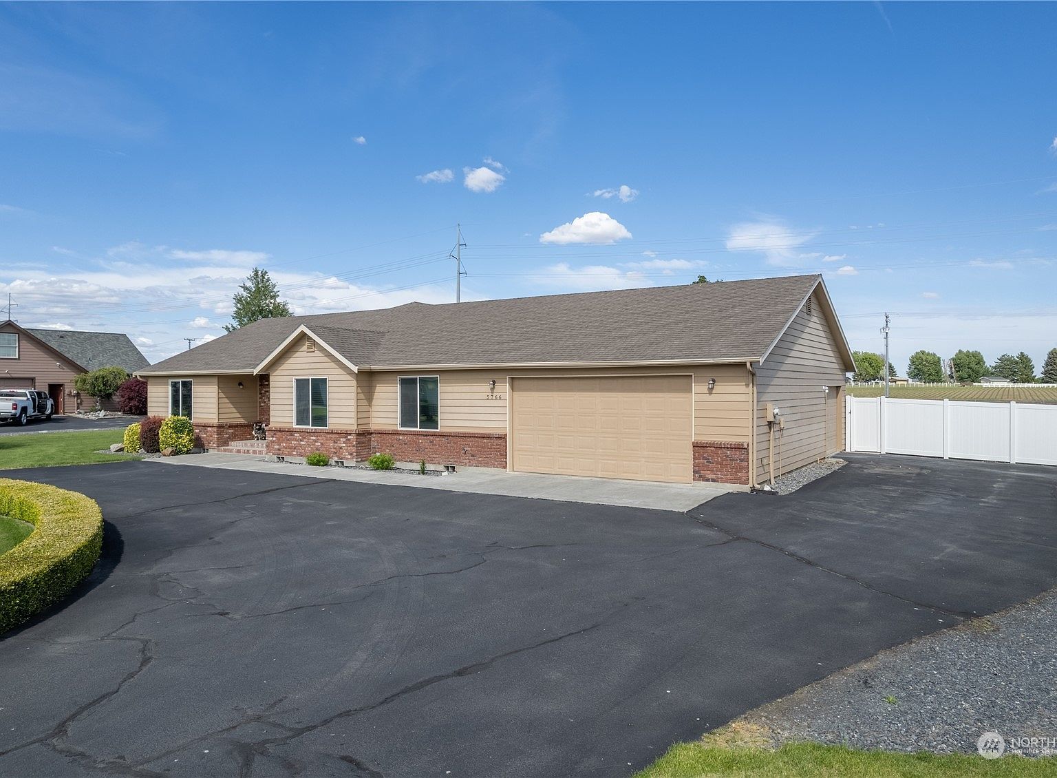 5766 Ridgeview Drive Loop NE Moses Lake, WA 98837 - Thumbnail 4