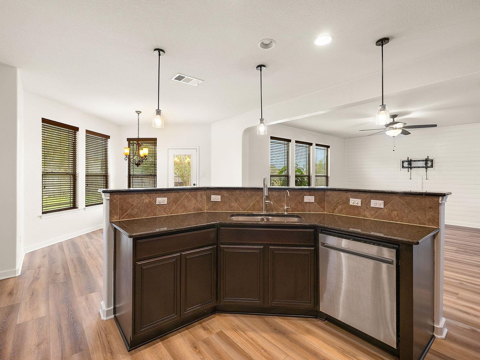 231 Mancos Dr Georgetown, TX 78626 - Thumbnail 4