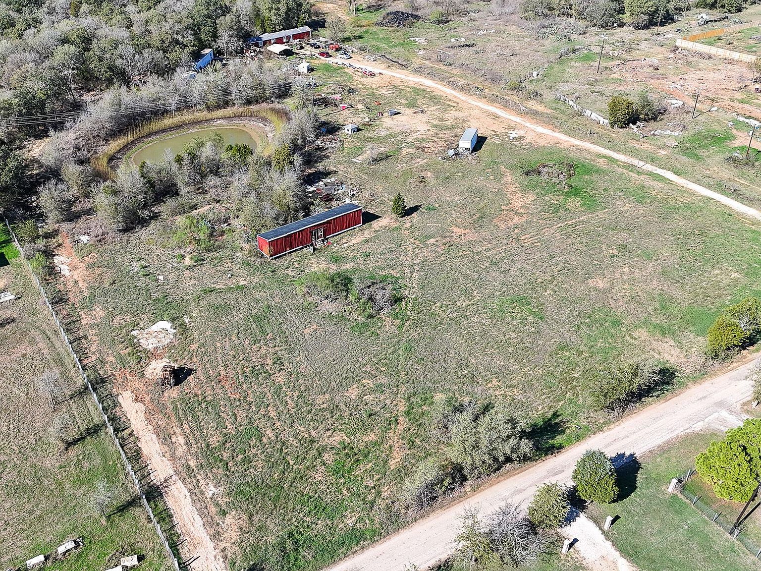 166 Norwood Ln Elgin, TX 78621 - Thumbnail 4