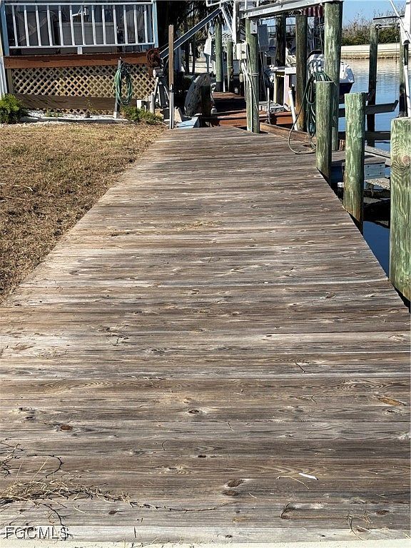 3874 Dewberry Ln Saint James City, FL 33956 - Thumbnail 4