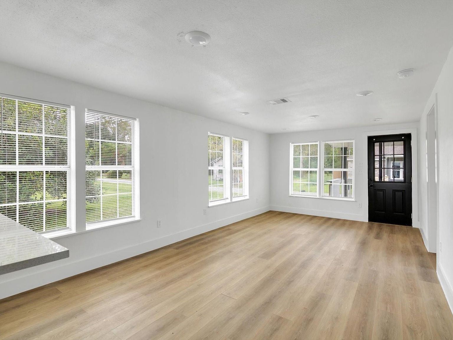 3510 Brooks St Dayton, TX 77535 - Thumbnail 4