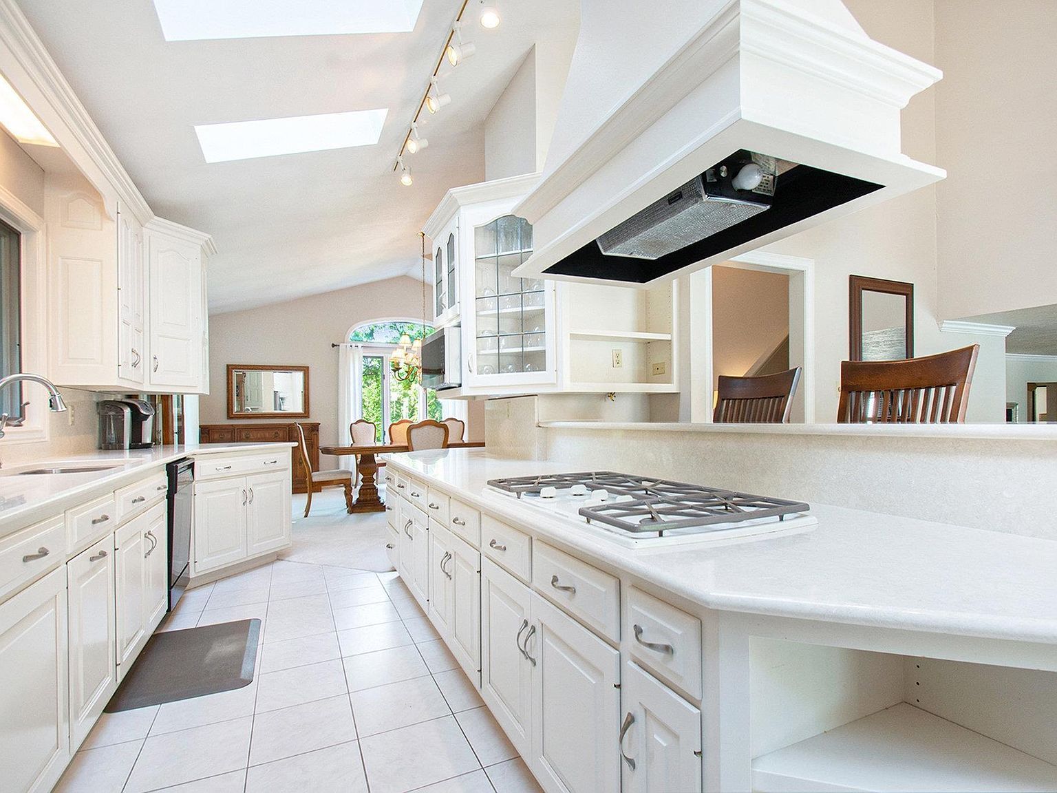 22377 Madison Rd South Bend, IN 46614 - Thumbnail 4