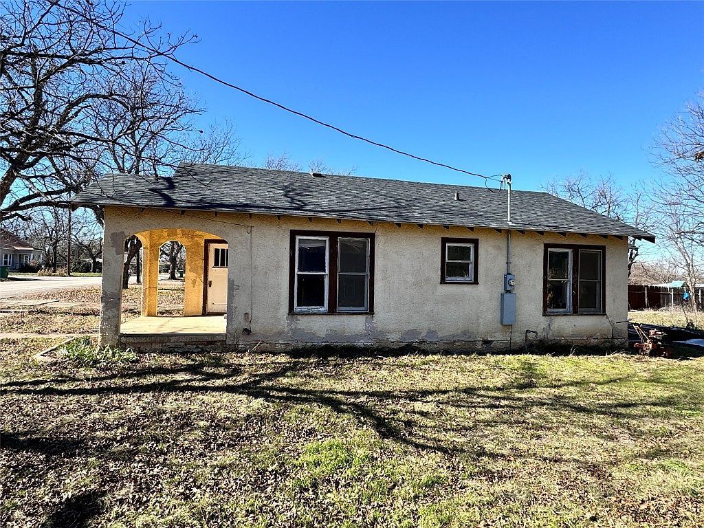 705 E 9th St Coleman, TX 76834 - Thumbnail 4