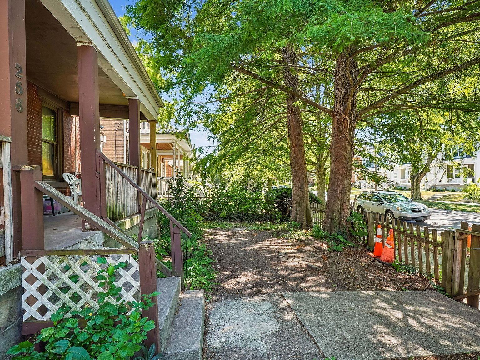 256 N Monroe Ave Columbus, OH 43203 - Thumbnail 4