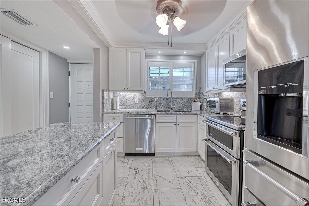 2121 Collier Ave APT 412 Fort Myers, FL 33901 - Thumbnail 4